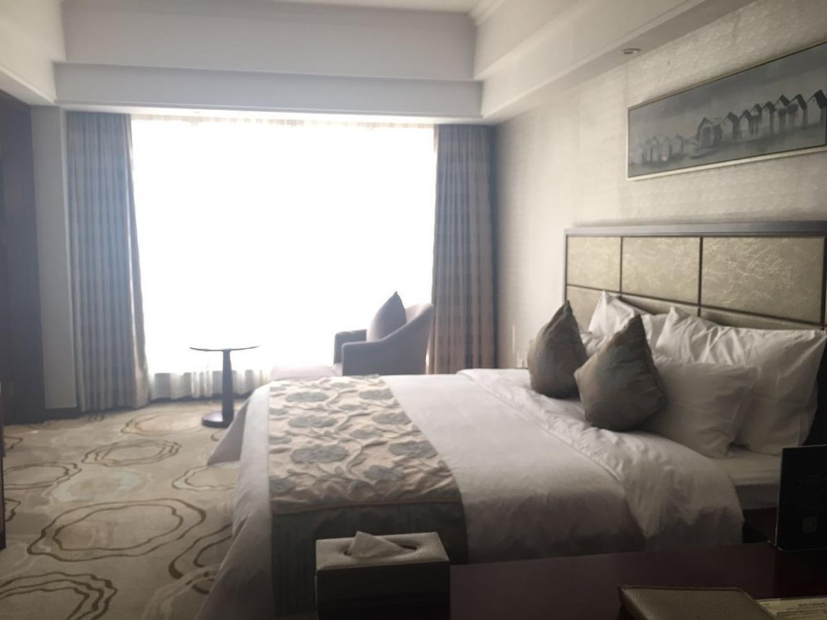 Manhatton Hotel Zhuhai Zewnętrze zdjęcie
